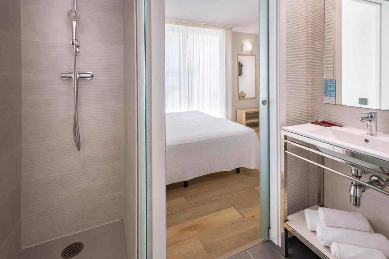 Aparthotel Marinada Salou Buitenkant foto