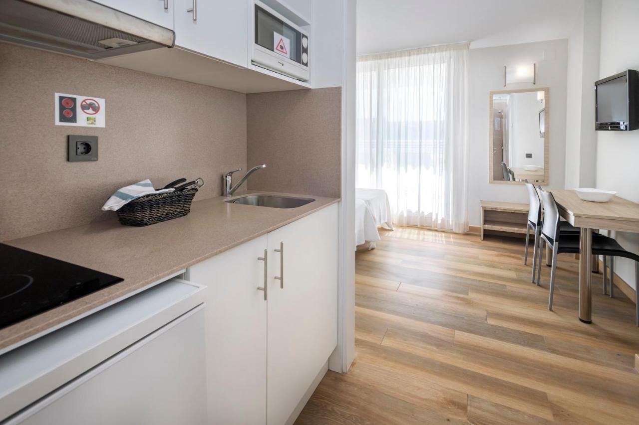 Aparthotel Marinada Salou Buitenkant foto