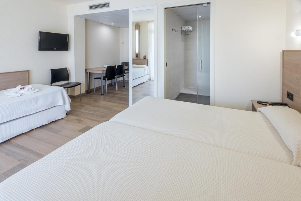 Aparthotel Marinada Salou Buitenkant foto