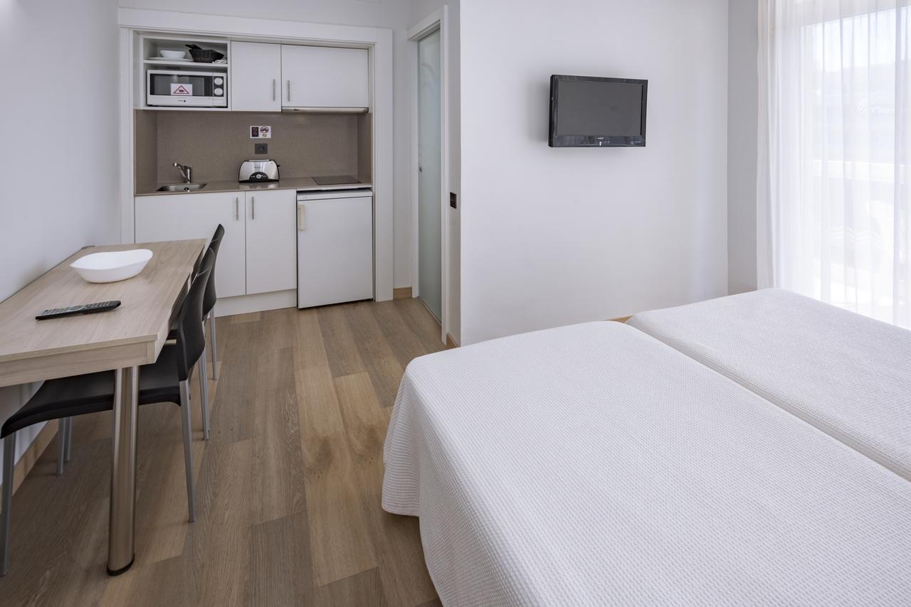 Aparthotel Marinada Salou Buitenkant foto